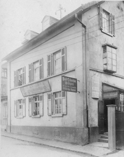 Eine der ältesten Fotografien aus den Anfängen der Metzgerei Haase, Frankfurt Eine der ältesten Fotografien aus den Anfängen der Metzgerei Haase, Frankfurt